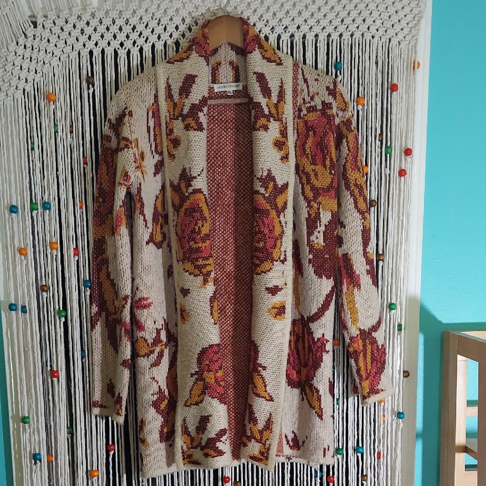 Woven Heart Floral Knit Cardigan in Cream and Pink